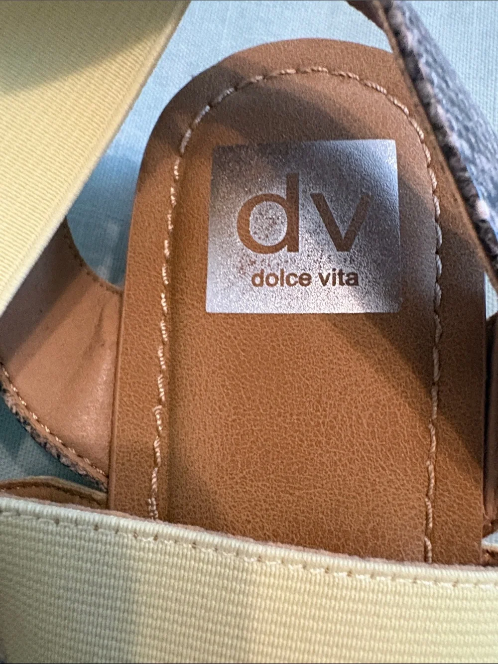 Dolce vita  Yellow & Snake Print  flips wedge Sandals - stitch fix 9.5
